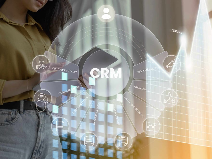 concetto-di-gestione-delle-relazioni-con-i-clienti-1-scaled