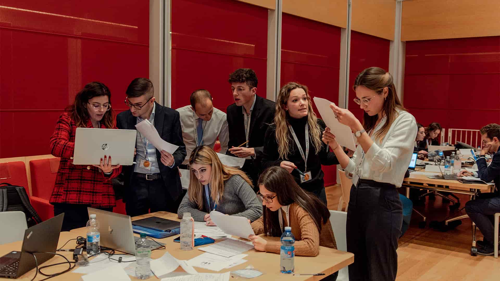 intesa-sanpaolo-formaizone case study impresoft engage