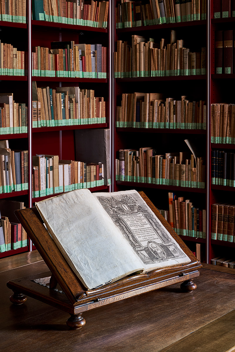 28458212cee4ef08ab84a7c632c49e68